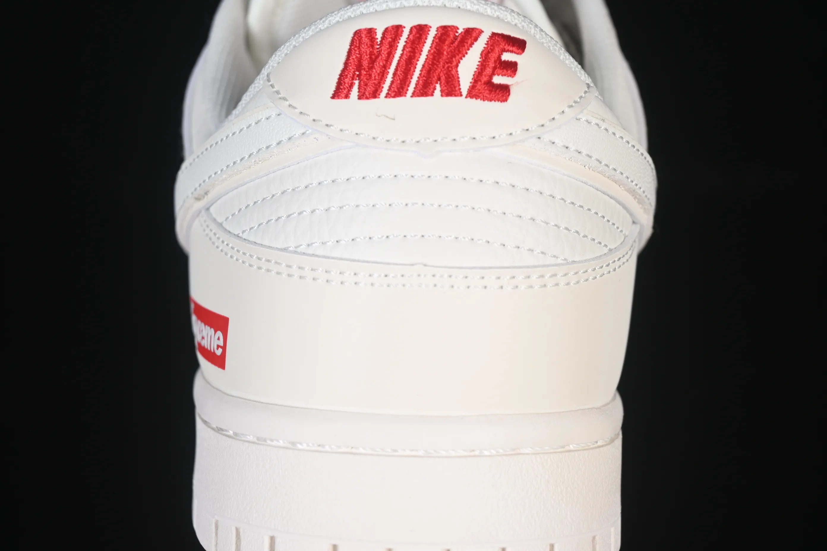 All categories Nk SB Dunk Series Nk SB Dunk Low High-end customized low-top sneakers Nike SB Dunk Low Supreme co-branded off-white red hook Anniversary high-end customized low-top casual sneakers CS1688-109